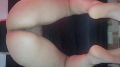 Менің анам маған жаңа жылдық сыйлық ретінде өзінің кискасын береді